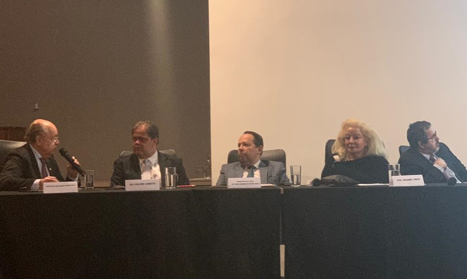 Sócios debatem “O Brasil no Contexto Internacional do Comércio”